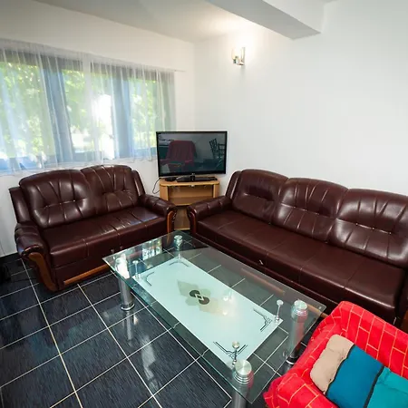 Mostanica, Kozarska Dubica בית נופש